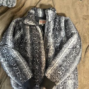 Gianni Bini puffer coat